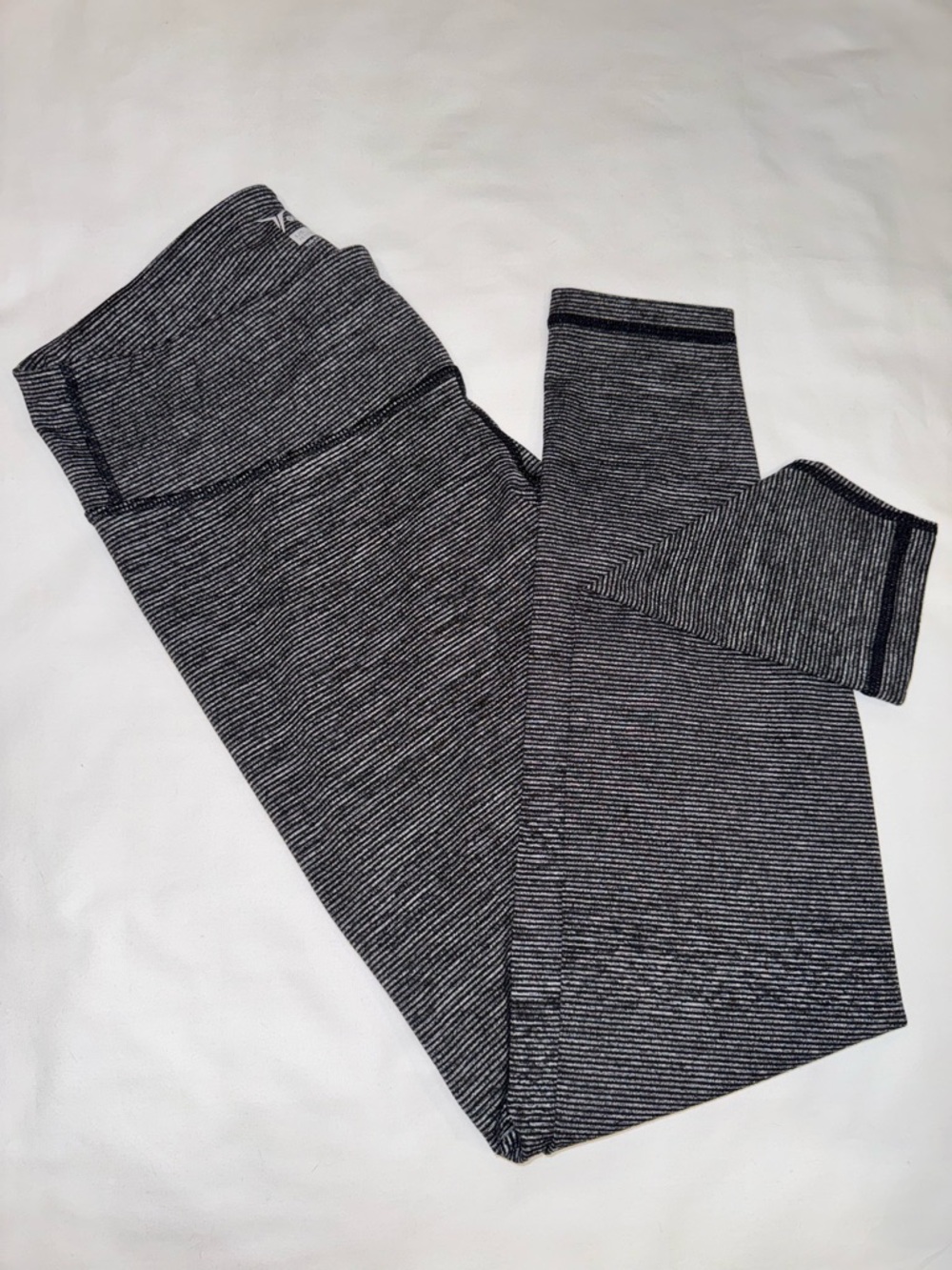 OLD NAVY Women’s High-Waist Heathered Gray Athletic Leggings